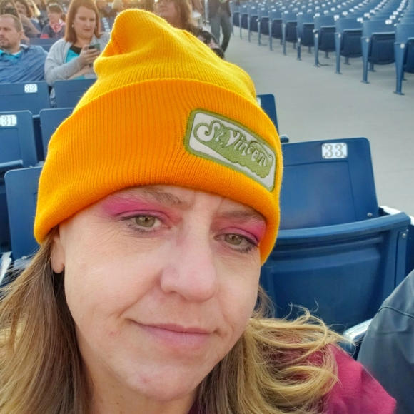 Meet your Posher, Ann - Picture 1 of 1